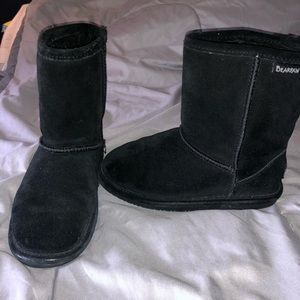 Girls bearpaw Emma boots